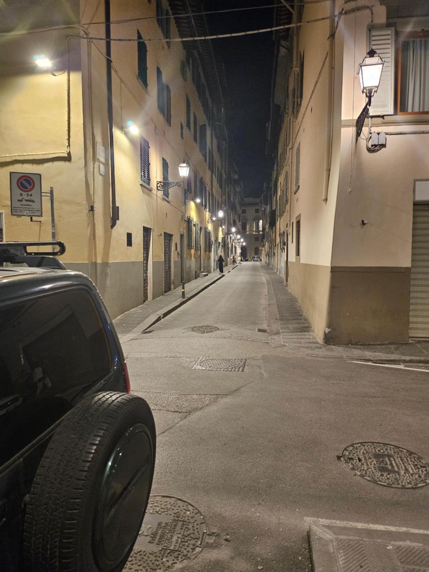 Mini Studio Very Central Close To The Train Station Florencia Exterior foto