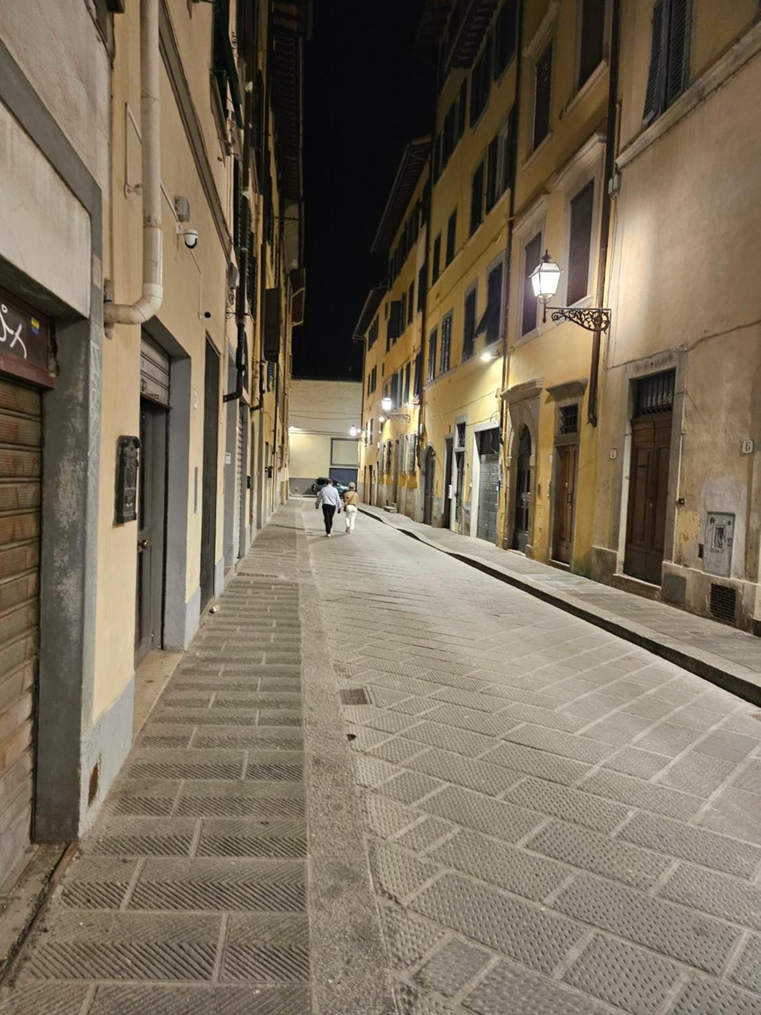 Mini Studio Very Central Close To The Train Station Florencia Exterior foto